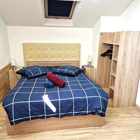 08 - Tres Joli Studio Tout Equipe Avec Parking Privatif Gratuit, Grand Fourgon Possible, Tout Le Linge De Maison Est Fourni Razac-sur-lʼIsle Εξωτερικό φωτογραφία