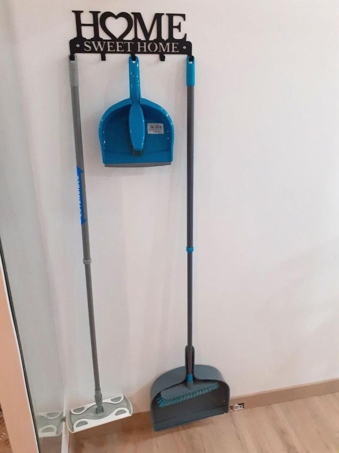 08 - Tres Joli Studio Tout Equipe Avec Parking Privatif Gratuit, Grand Fourgon Possible, Tout Le Linge De Maison Est Fourni Razac-sur-lʼIsle Εξωτερικό φωτογραφία