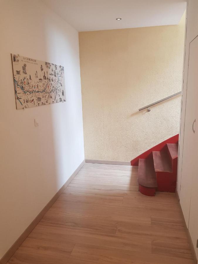 08 - Tres Joli Studio Tout Equipe Avec Parking Privatif Gratuit, Grand Fourgon Possible, Tout Le Linge De Maison Est Fourni Razac-sur-lʼIsle Εξωτερικό φωτογραφία