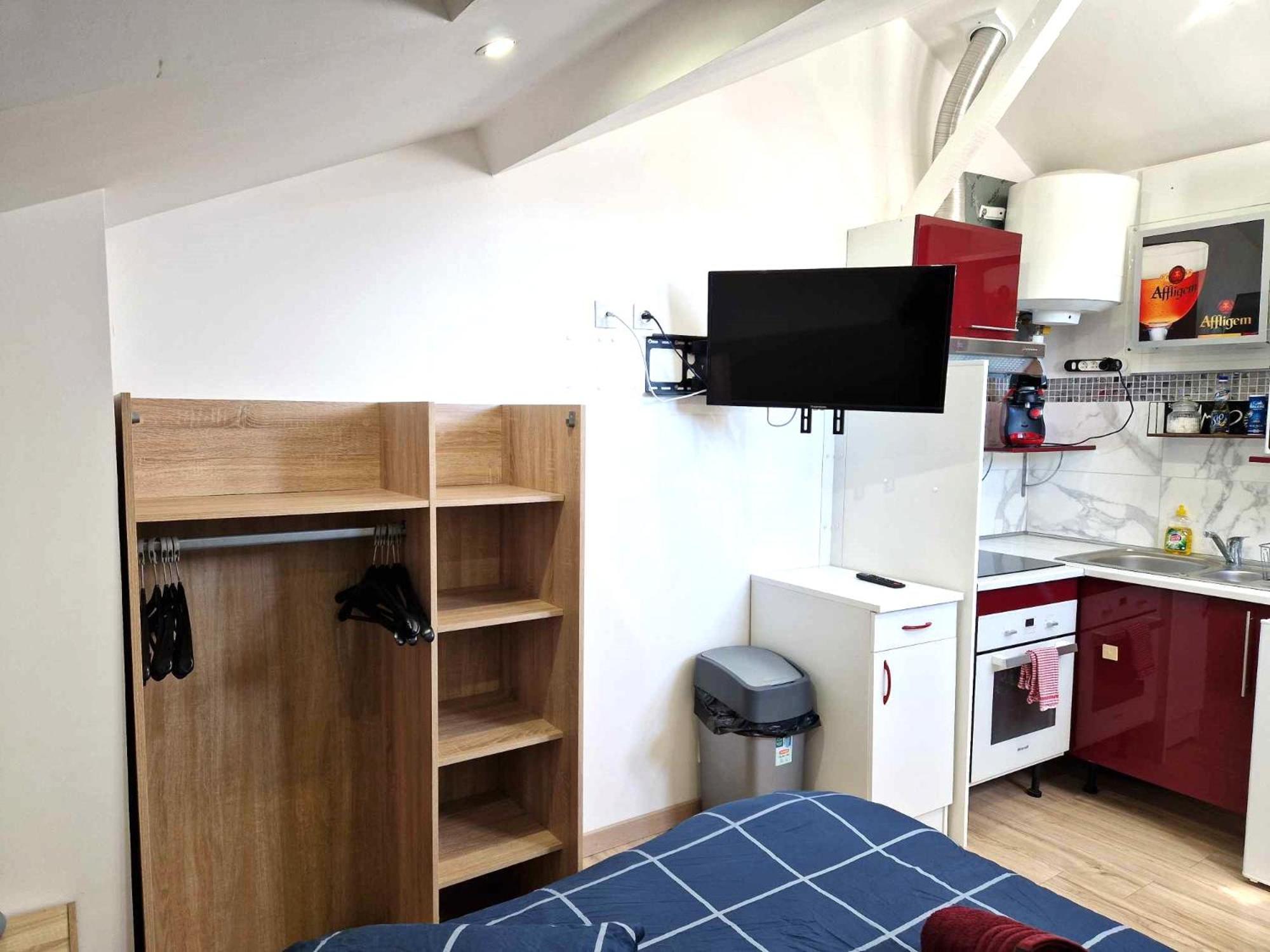 08 - Tres Joli Studio Tout Equipe Avec Parking Privatif Gratuit, Grand Fourgon Possible, Tout Le Linge De Maison Est Fourni Razac-sur-lʼIsle Εξωτερικό φωτογραφία